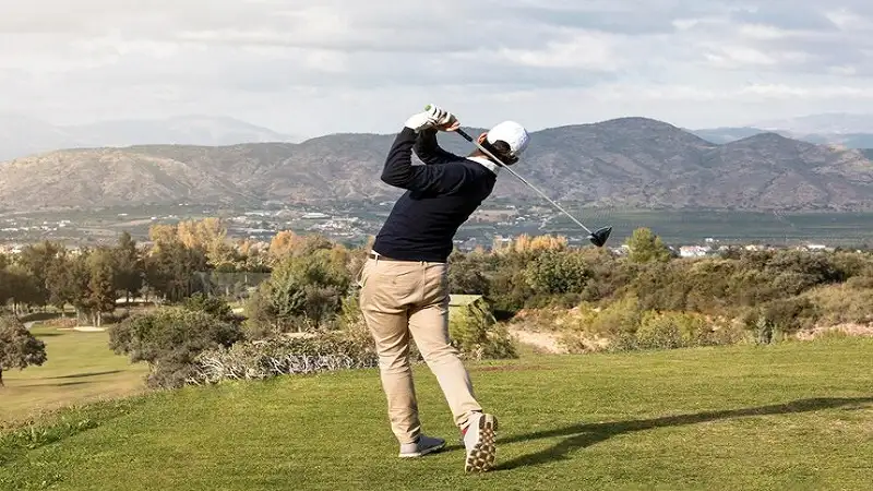 Luxury on the Links: Elevating Your Golf Game with High-End Golf Apparel