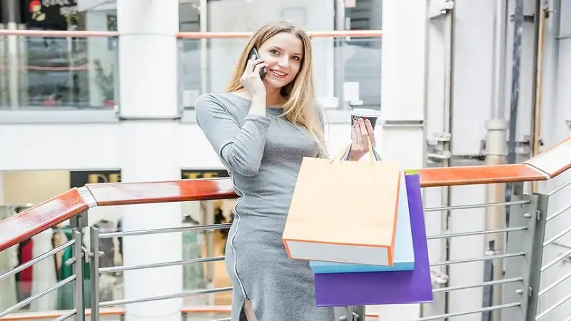 How Wholesale Shopping Bags Can Boost Brand Recognition